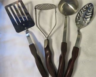 Cutco utensil set