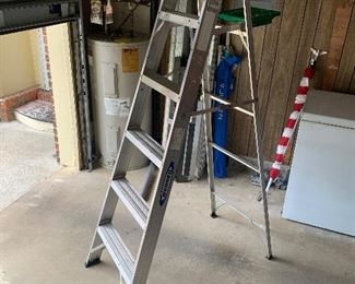 v158- ladder $45