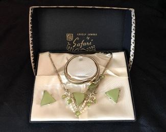 Alice Caviness 4-piece set costume jewelry