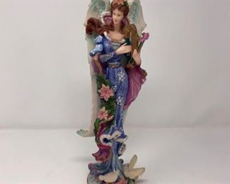 Lenox LE Arctic Angel 1999 https://ctbids.com/#!/description/share/415372