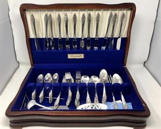  Community “Evening Star” Silverplate Flatware for 12 https://ctbids.com/#!/description/share/416368