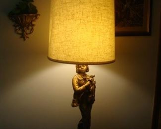 Statue lamp
