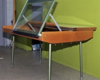MID-CENTURY MODERN GRAMERCY GERMANY FOLDING DRAFTING TABLE $120.00