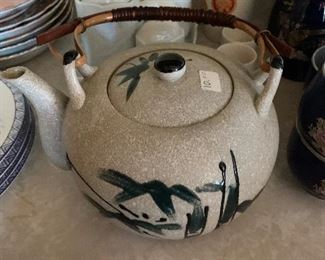 s51- teapot $5
