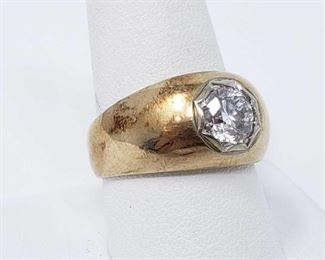 700	

10k Gold Ring With Diamond, 7.8g
Size 10, Diamond Approx 2ct.