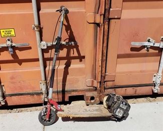 20004	

Gas Powered Scooter
Gas Powered Scooter