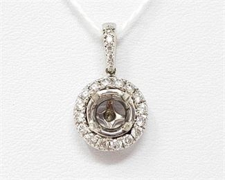 636	

14k Gold Pendant With Diamond Accents, 3g
Weighs Approx 3g