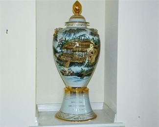 85. Chinese Porcelain Lidded Urn
