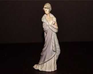 160. Lladro Figurine of a Woman