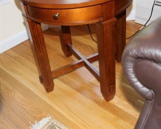 Raymour & Flanigan Arts & Crafts style round side table with inlaid top, single drawer, 24”h x 24”d
Asking: $125
