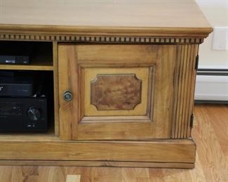 Huffman Koos Media / TV console, 24 1/2’h x 69 1/2”w x 24 1/2”d (minor nick top back right edge see photo)
Asking: $100
