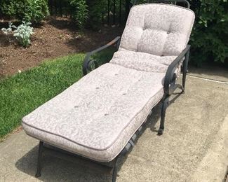 Single patio chairs lounge with cushion 