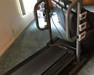 $190.00 less 50% = $95.00 final. -Weslo Cadence DL15 Treadmill. EXCELLENT working condition.