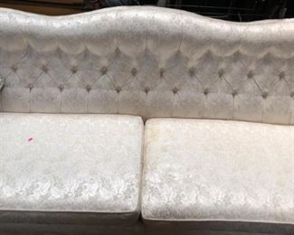 https://connect.invaluable.com/randr/auction-lot/victorian-style-white-sitting-couch_4EF4385B31