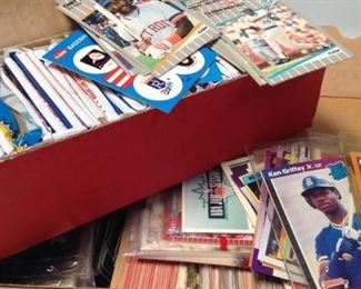 https://connect.invaluable.com/randr/auction-lot/2-boxes-baseball-football-cards_E7D4349974