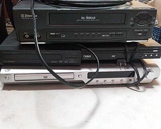 https://connect.invaluable.com/randr/auction-lot/emerson-video-cassette-recorder-funai-naxa-a_C2F45E49C0