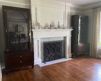 2 beautiful cabinets wtih drawers $575 both

H 78”
W 34”
D 19”