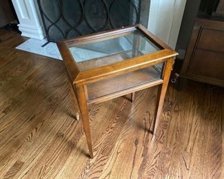 Display end table cabinet $45