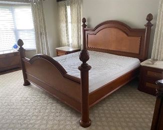 Giant 4 poster bed in 2 different woods $475

H 65”
W 87”
D 90”