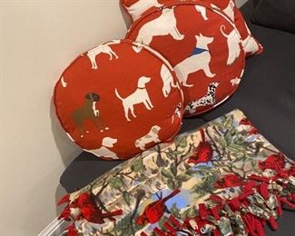 Blanket with birds and pillows with dogs  YAY! $10