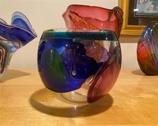 small bowl art glass unrecognizeable signature $45