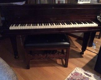 Small Baby Grand Harmond---