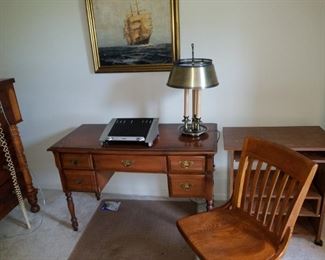 home office desk w/ matching chair, lamp...