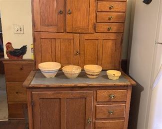 Hoosier, vintage mixing bowls 