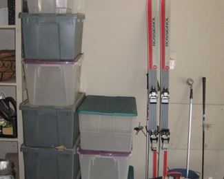 Totes, vintage ski set