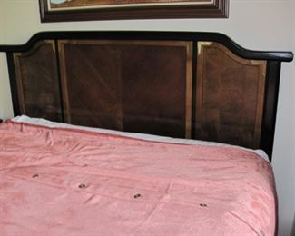 $150 - Broyhill Queen headboard and mattress set