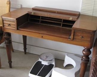 $25 - Antique Desk 