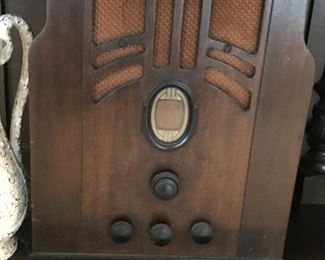 Antique radio, it works $125.00