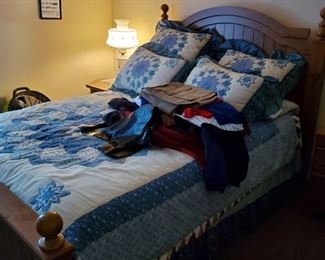 Queen Bedroom Set Complete