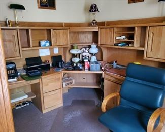 Office Furniture Pristine Condition