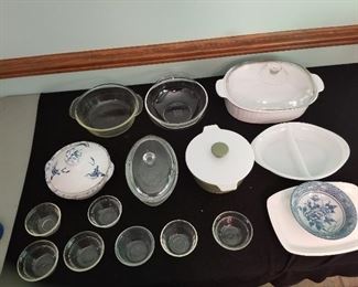 Pyrex and assortment of other cookware 