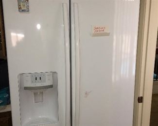 Clean Samsung fridge