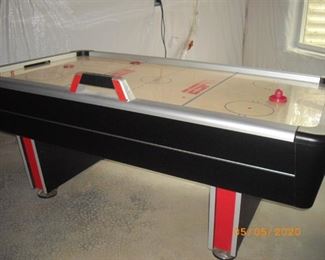 ESPN air hockey table $200  7' x 4' table in great condition