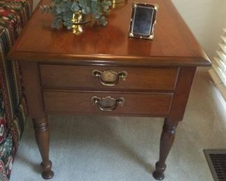 2 Drawer End Table