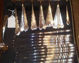 Silverplate Set Beautiful 60's
Mid Century