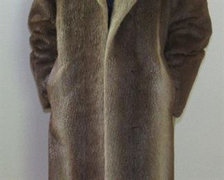 Lot 129 - Peltz Long Medium Mink Fur Coat $325.00