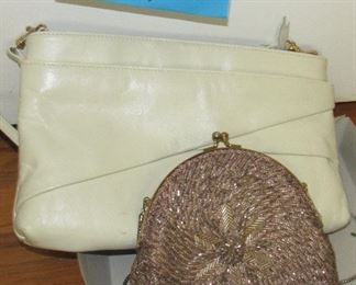 Lot 139 - Vintage purse & beaded 1940's purse $35.00