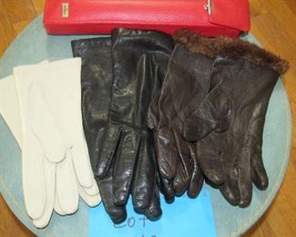 Lot 142 Leather gloves & Umbrella $25.00