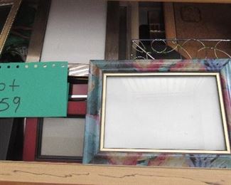Lot 159 - Large lot of picture frames $35.00