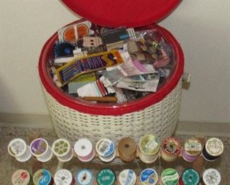 Lot 252 - Large lot of Sewing items $30.00