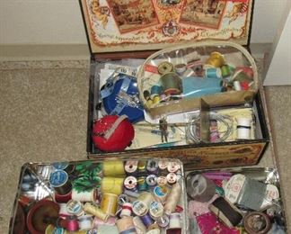 Lot 251 - Large lot of Sewing items $30.00