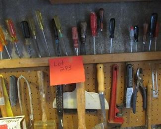 Lot 293 - Garage tools $45.00