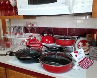 Red kitchen decor