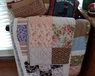 Quilts and Quilt rack