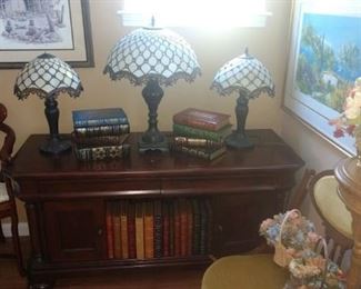 Living Room:  3 Lamps, Books, Nice Side Table 