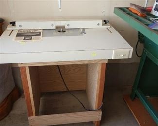 Garage:  Router Table w/Router 